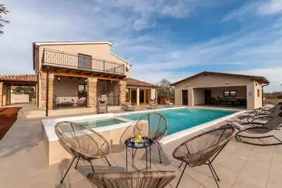 Image de Maison de vacances Pula pour 1 - 6 personnes avec 3 chambres à coucher - Maison de vacances