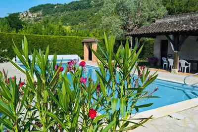 Image de Maison au bord du Lot avec piscine