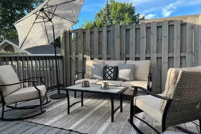 Image de Charming Private Townhouse, Heart of the City – Close to All Major Attractions!