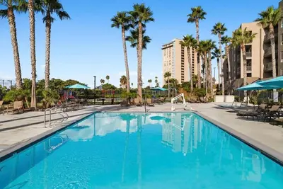 Image de 2 Bedroom 2 Bath Condo in Oceanside Within Walking Distance to Ocean and Dining