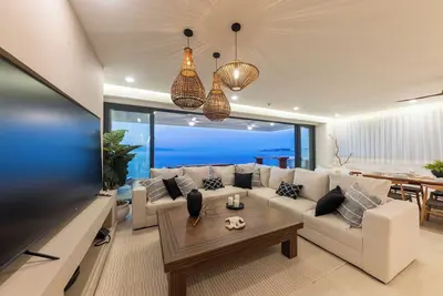 Udara 4br Amazing Ocean View