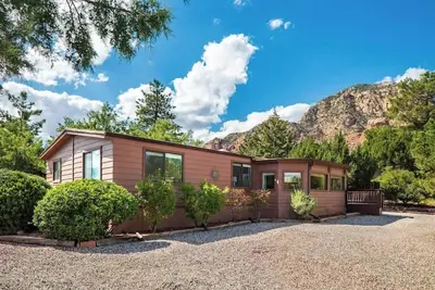 Image de Myrinn – Red Rock Serenity | Near Nature Trails