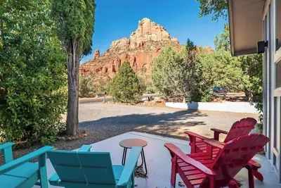 Image de Myrinn – Serene Red Rock Views | Patio w/ Fire Pit