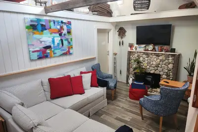 Image de Honeymoon cottage in charming Mystic/Stonington with WiFi, Ac