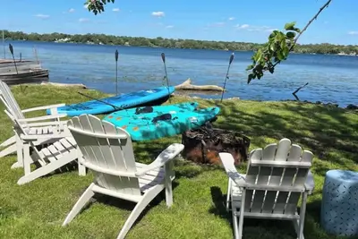 Image de Lakefront getaway near Navy Base