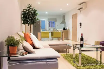 Image de Eden Beach apartment 207 by Sky Universe