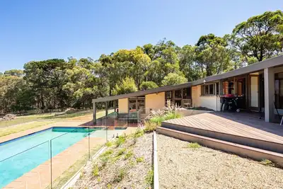 Image de Red Hill South Hideaway | Rural Luxe with Pool