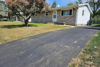 Image de Charming and spacious 3-bedroom house located close to Purdue University.