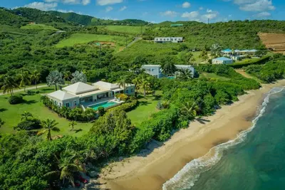 Image de Two Palms - 3 Bed 3 Bath Oceanfront Villa