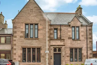 Image de Luxury Townhouse accommodation in the heart of Arbroath. 1 min walk to train