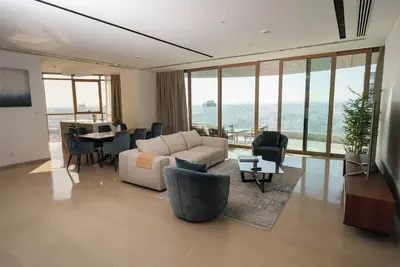 Image de WealthyStays: Luxury City Escape
