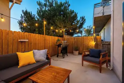 Image de Pup Friendly 3br Sleeps 8!