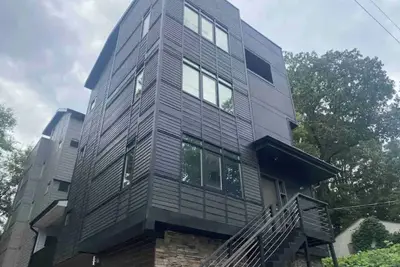 Image de Skyline View 5 Story Twin Tower Town House