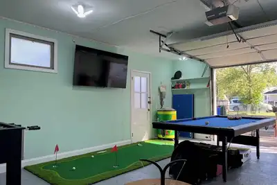 Image de New Reno! 5 min walk to beach, Garage Arcade! 3 bedroom/4 bed/2 bath. Must see!