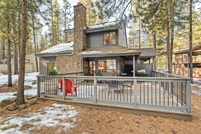 Image de Sunriver Nostalgia - Walk to Sunriver Village, Sharc passes, Hot Tub
