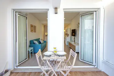 Image de Sandi - Downtown Apartment