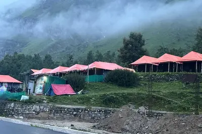Image de Buddy hikers stay  just 1. 5 km from Badrinath Temple & 1. 5 km from Mana Village