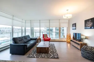 Image de Modern 2br Retreat with Balcony – Dartmouth Views