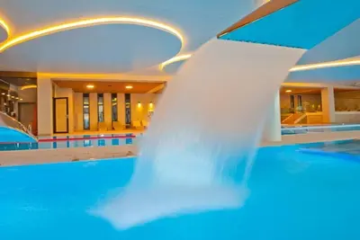 Image de Complexe aquatique de luxe avec piscine#sauna#Mer Baltique