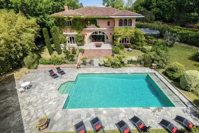 Image de Villa d'exception entre Mer et Montagnes dans domaine privée à Saint Jean de Luz