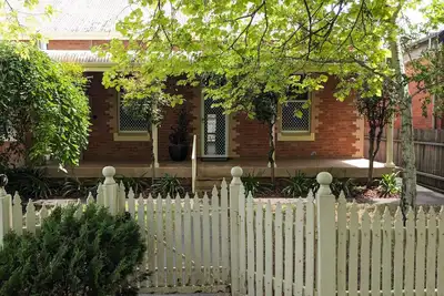 Image de Mitchell Cottage- Heritage Chic in Central Albury - Gorgeous two bedroom cottage in central Albury