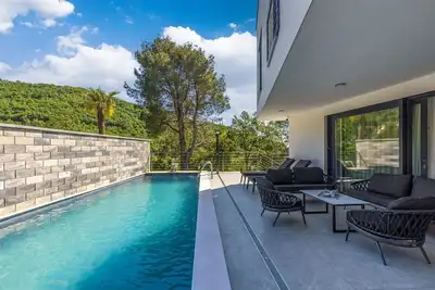 New! Villa in Istria with Heated Pool and 3 Bedrooms