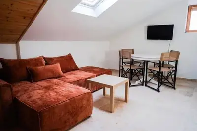 Second Floor Apartment for 5 People – Pirovac