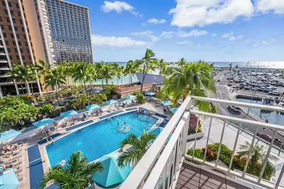 Image de Ocean, Marina, and Pool View 2bd Corner Unit w/ Ac at the Ilikai Hotel