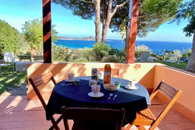 Image de Panoramic sea view villa with large garden