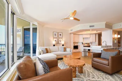 Image de Stunning beachfront condo w/ relaxing amenities in the heart of Destin! 🐚🏖🐟