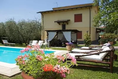 Image de Vacation home near Lucca with private pool (you have a German contact person)