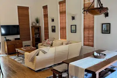 Image de Charming family home in Rosemary Beach, 5 minute walk to beach, 1 minute to pool