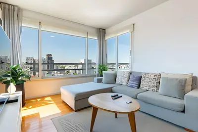 Image de Luxury 2br in 5-Star Building Heated Pool & Gym