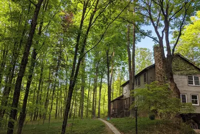 Image de Big, Beautiful Home in the Woods - 2 minutes from New Paltz Village