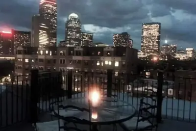 Image de Luxury Brownstone Condos with Private Roofdeck & Stunning City Views!