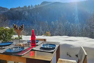 Image de Appartement au coeeur du village avec terrasse