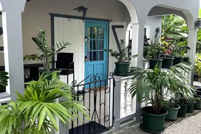 Image de Smart Luxury Stay: Modern 1br Retreat with High-Tech Comforts