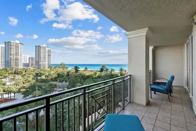 Image de Ocean View! 2bd 2bth Palm Beach Resort and Spa
