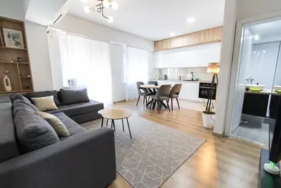 Image de Sani Lux Apartment, with a balcony and parking, located in center of Skopje, Vodno.