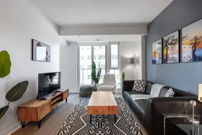 Image de Apt w/Den and Rooftop, Steps to Little Italy