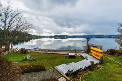 Image de Charming 2-bedroom in Bremerton with WiFi, Ac and beach access!