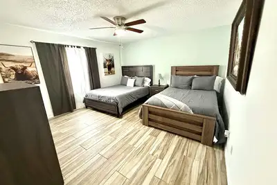 Image de The Play & Stay Escape-Charming 2-bedroom apartment in the heart of San Antonio.
