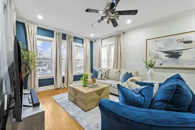Image de Oak Park 5bd 2bth sleeps 11 with 3 private parking