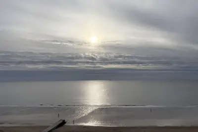 Image de La Baule - Immeuble En Vagues - Face Mer