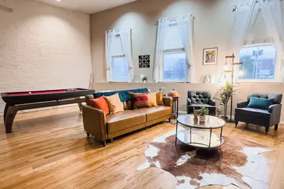 Image de Dt Old City, Stadium walkable, Sleeps 9