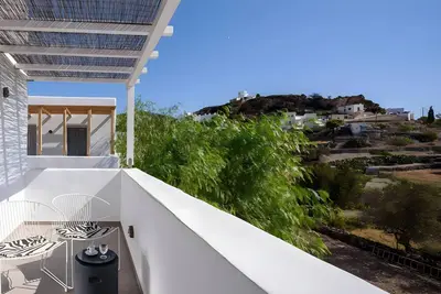 Image de Appartement dans un hôtel 'Maisonette No 3 90 Squares Meters' avec vue sur mer