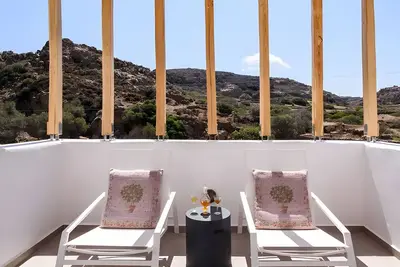 Image de Appartement dans un hôtel 'Maisonette No1 90 Squares Meters' avec vue sur montagne