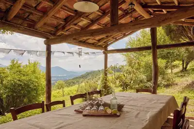 Image de Appartement Lepricine « Maison de campagne pour 4 personnes sur les collines de Lucques » avec jardin privé