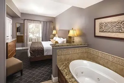 Image de 1-bed / 1-bath weekend at the Vino Bello Resort, Napa, Ca.