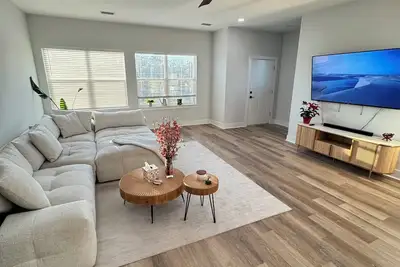 Image de Luxury, Brand New 4br/3. 5ba Townhome I South Tampa Gem I Central Location